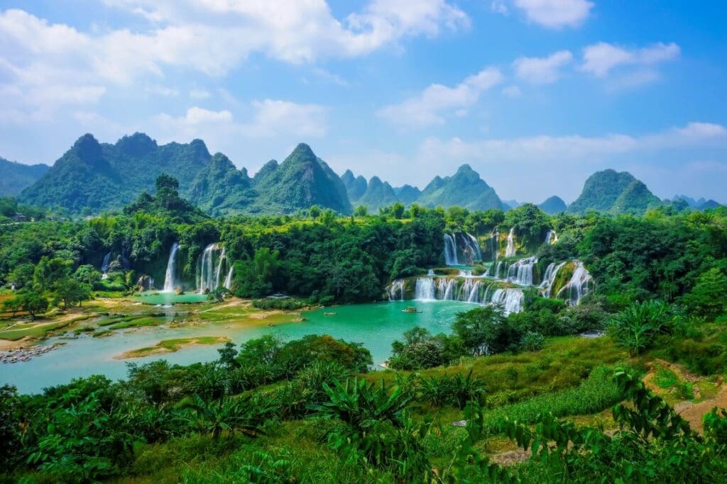 Image: Vietnam mountain, flow stream, rural
