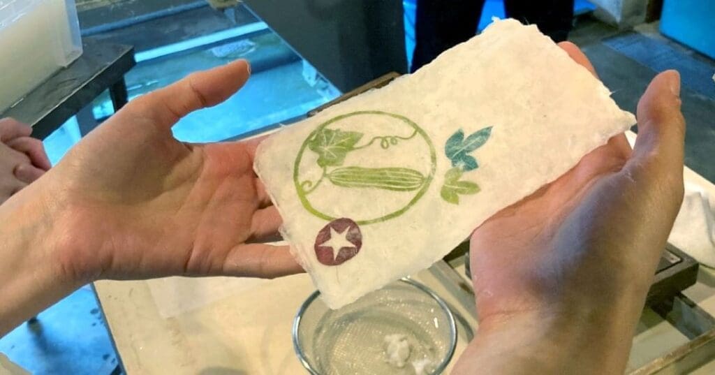 Hand-made washi from Ushiogami Workshop in Miyagi-ken was used in the study (s. washi paper)