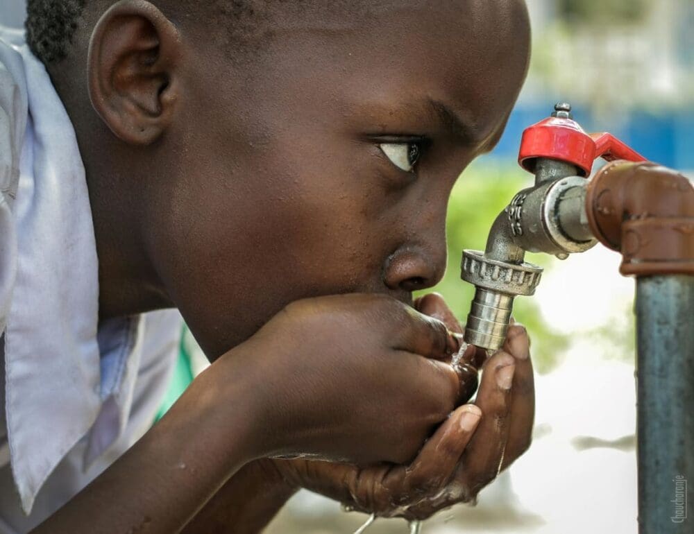 1 in 4 people lack access to safe drinking water: UN Image: Boy drinking water
