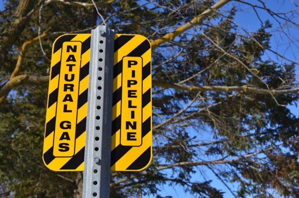 Gas strategy fuels concerns about the cost of energy signgaspipe