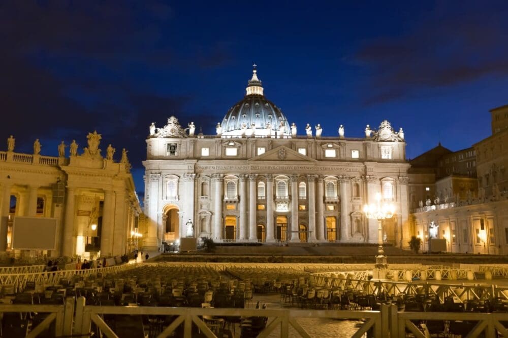 Image: Vatican building