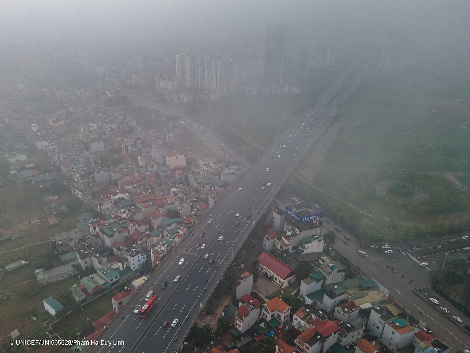 Air Pollution Linked to 8.1 Million Global Deaths in 2021, Rising as Top Threat for Children Under Five