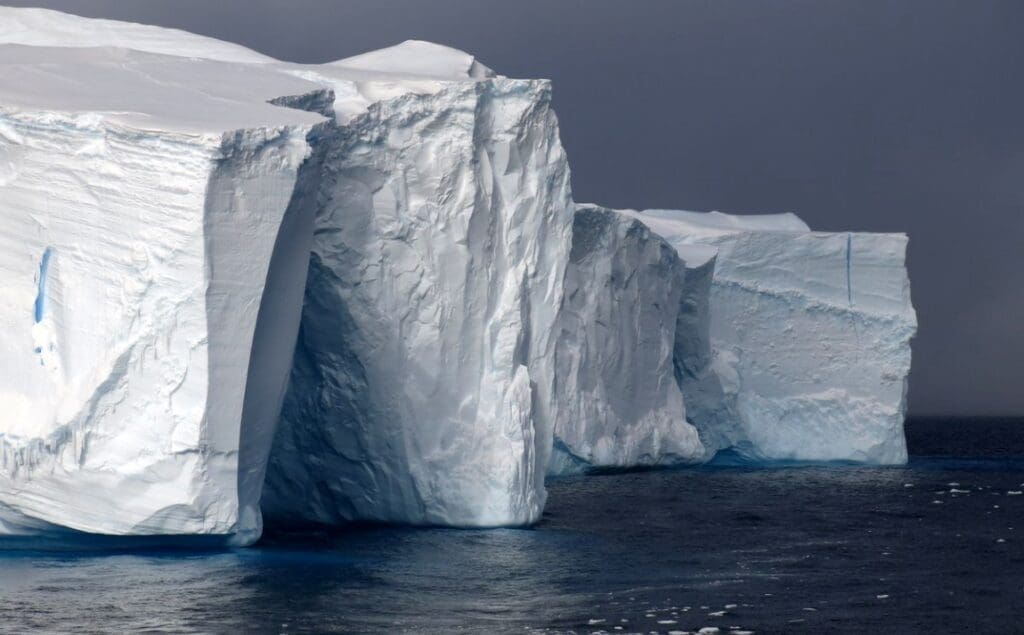 Submarine canyons are crucial for the instability of the Antarctic ice sheet Image
