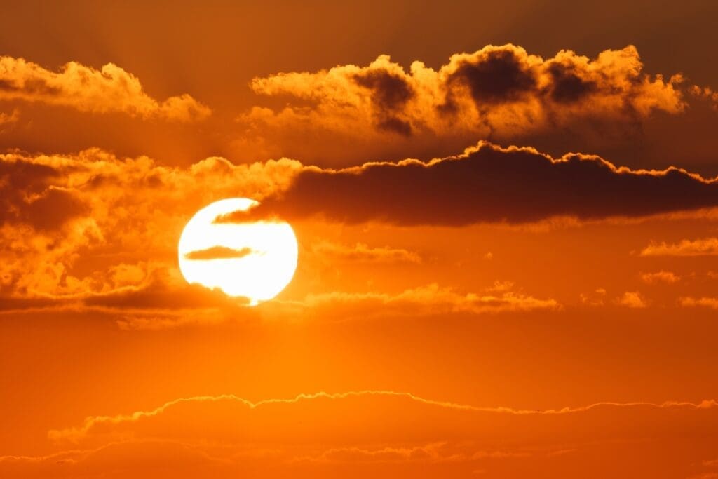 NASA data shows July 22 was Earth’s hottest day on record Breathtaking sunset in the evening