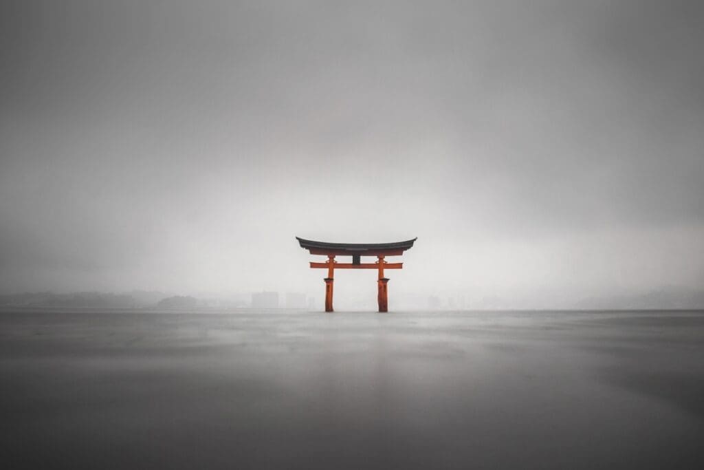 Early-onset El Niño means warmer winters in East Asia, and vice versa Image: Foggy shot of the floating torii of miyajima, japan during rain