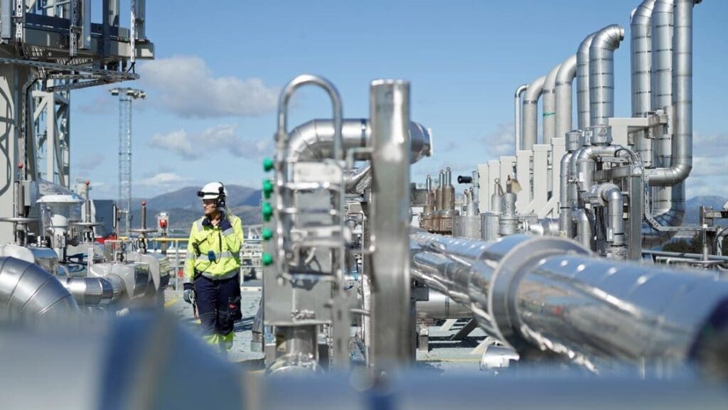 Limits to underground CO2 storage challenge climate goals, study finds Mongstad muser res