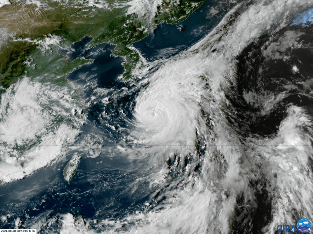 Thousands told to evacuate as 'extremely strong' typhoon nears Japan Image