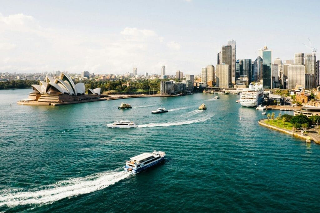 Australia's 'vulnerable' Sydney faces hotter days, rising seas dan freeman 7Zb7kUyQg1E res
