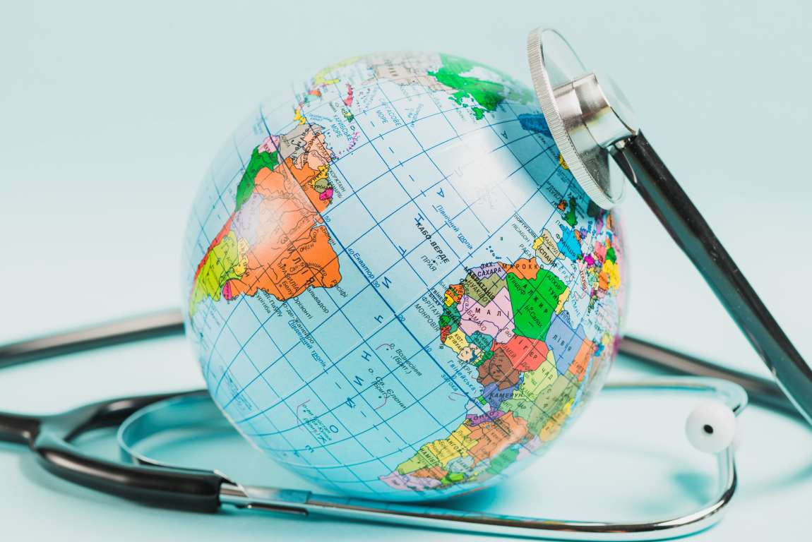 Image: Globe with stethoscope (climate, health, science)