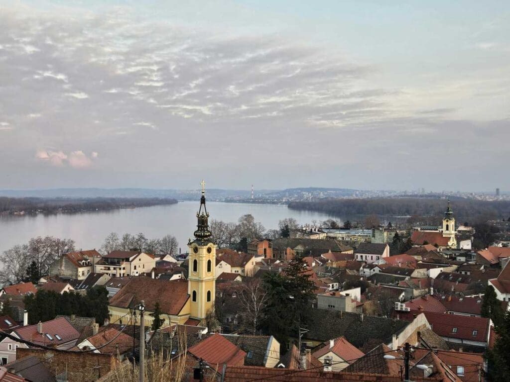 Search continues for missing in deadly Bosnia floods Image: City view