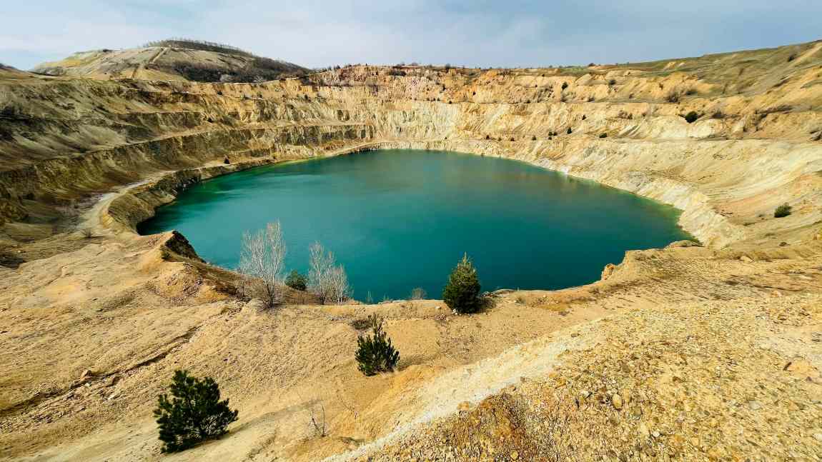 Image: A lake Clark Mountains, in Nevada