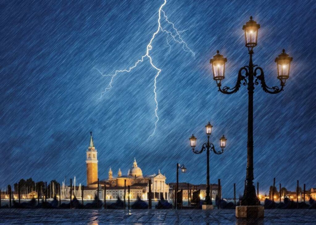 September 2024 marks second warmest month globally and in Europe, bringing record heat and extreme weather events thunderstorm with lightning sky venice res