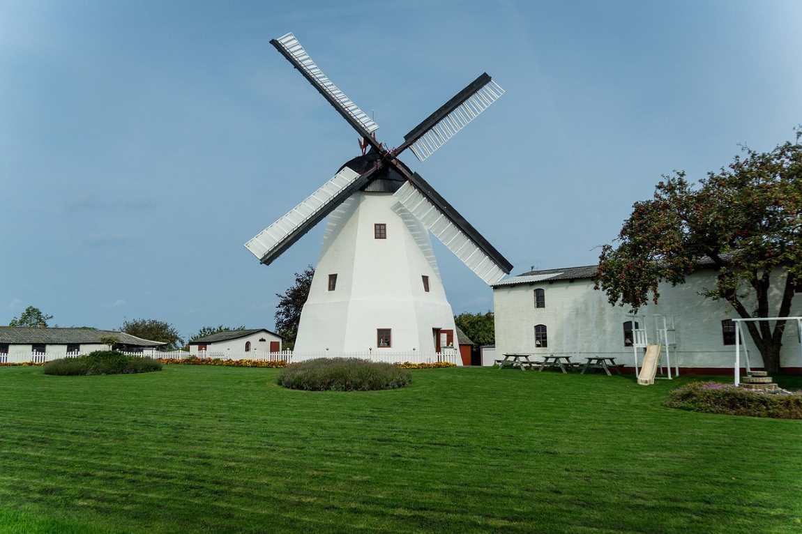 Image: Windmill, Garden, House