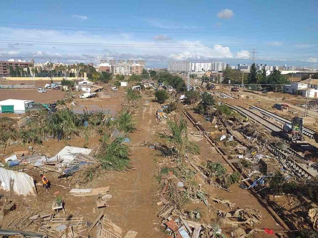 Spain dreads more flood deaths on day six of rescue Image: Spain floods