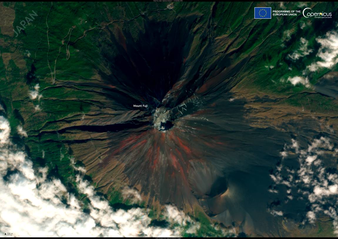 Image of the day: Mount Fuji’s first snowfall after record delay