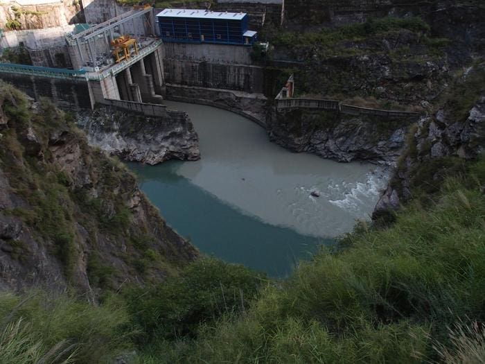 Rising sediment levels in Asian high-mountain rivers linked to climate change Image: Union of two rivers with high and low sediment content in India (s. High Mountain Asia, Asian mountain rivers, climate change)
