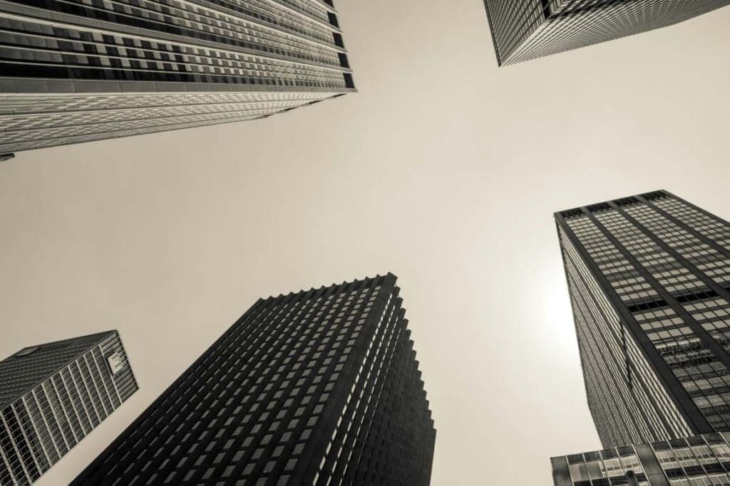 'More and faster': UN calls to shrink buildings' carbon footprint Image: Hig-rise buildings (s. carbon footprint)