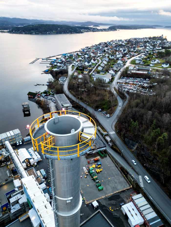 SLB Capturi builds world’s first industrial carbon capture plant at cement facility bw Brevik MC res
