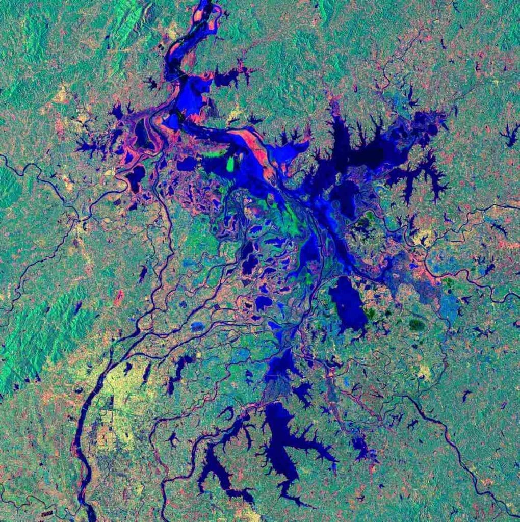 Poyang Lake restoration advances with new phase to combat climate change and boost biodiversity Poyang Lake from space