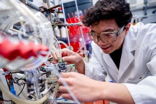Climate Science Digest: January 21, 2025 2 Adib Mahbub from the team at the Center for Electrochemistry (RUB)