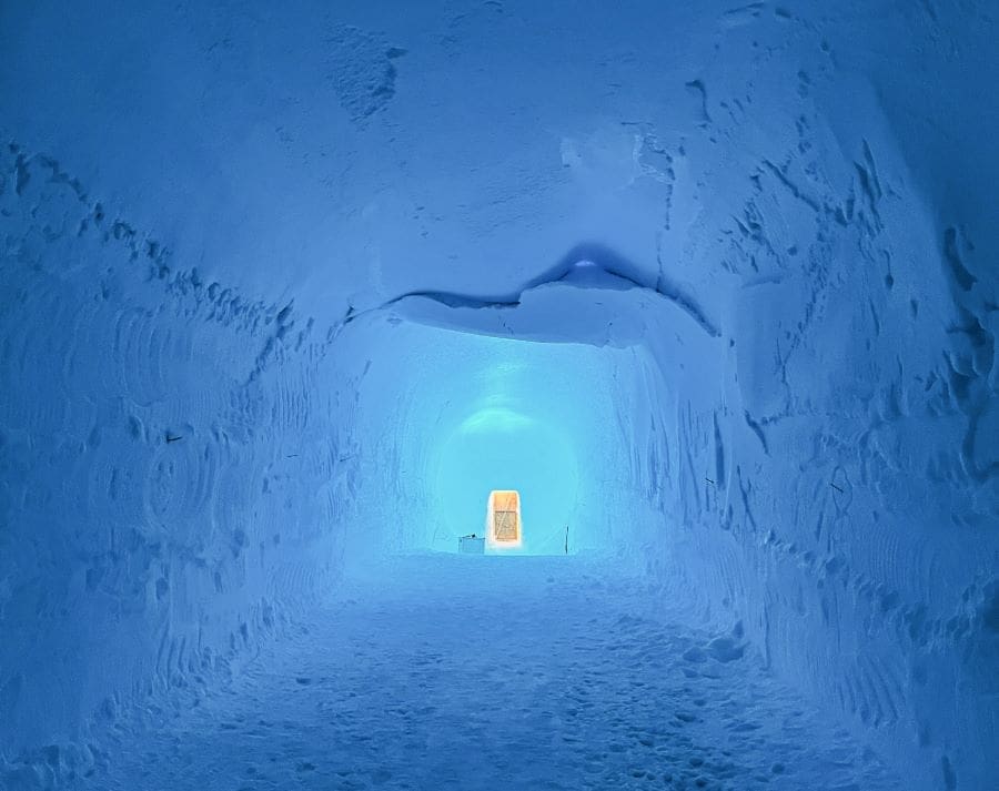 Image: Tunnel in the ice sheet (s Greenland Icestreams)