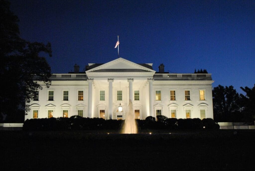 Image: White building during night time (s. Trump Administration)