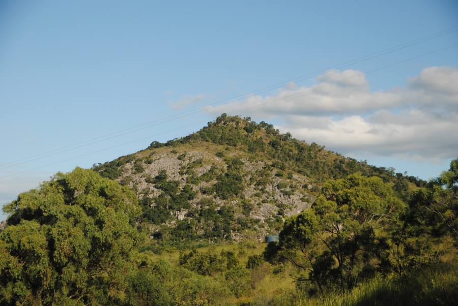 Image: Mount Etna, Rockhampton, central-eastern Queensland (s. science, climate, Muser)