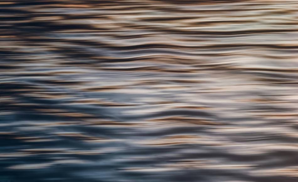 Image: The soft texture of the Caspian Sea waves in a beautiful sunrise (s. climate change)