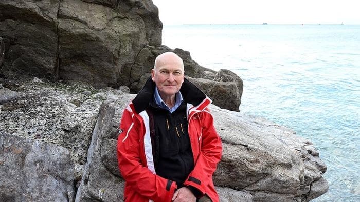 Image: Professor Richard Thompson (s. coastlines threats, climate change)