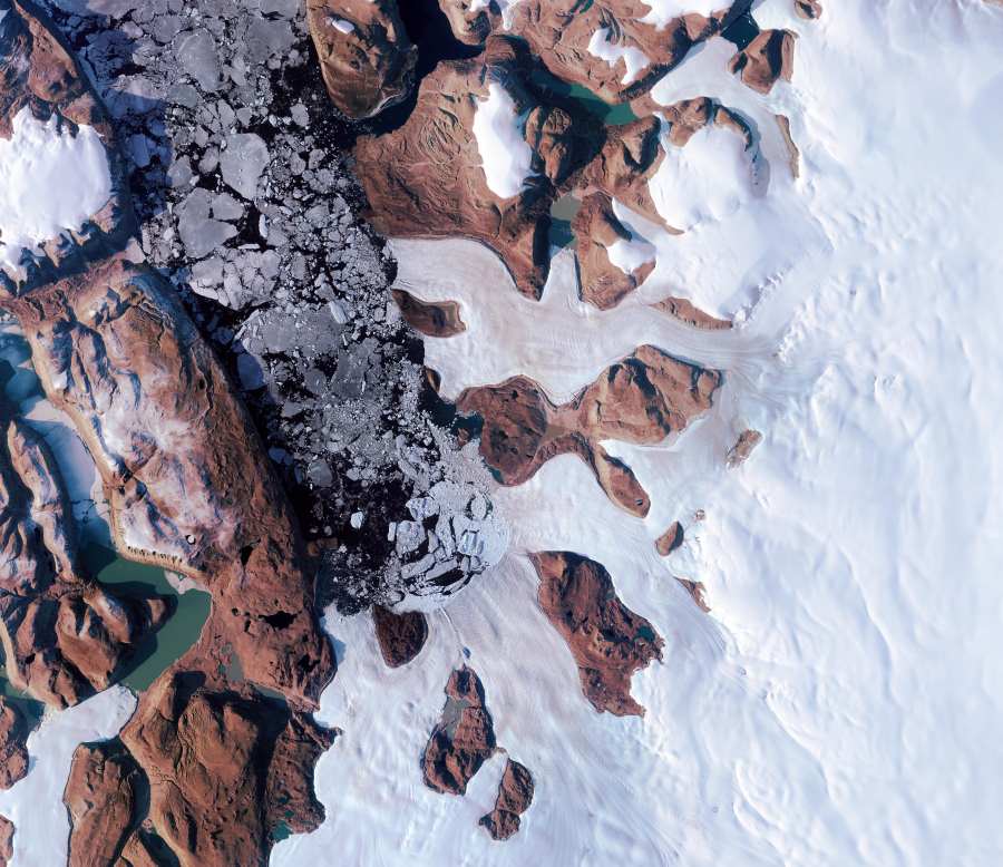 Greenland’s ice sheet split open by massive hidden flood Image: Harder Glacier in northern Greenland