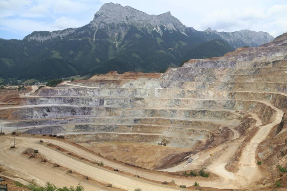 Mineral shortages could threaten global low-carbon transition, study finds Image: Erzberg mine, Austria