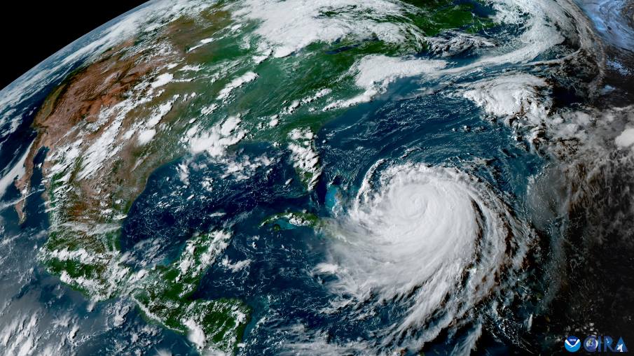 Hurricane Erin douses Caribbean, menaces US coast Satellite Image: Hurricane Erin Spirals North of the Caribbean