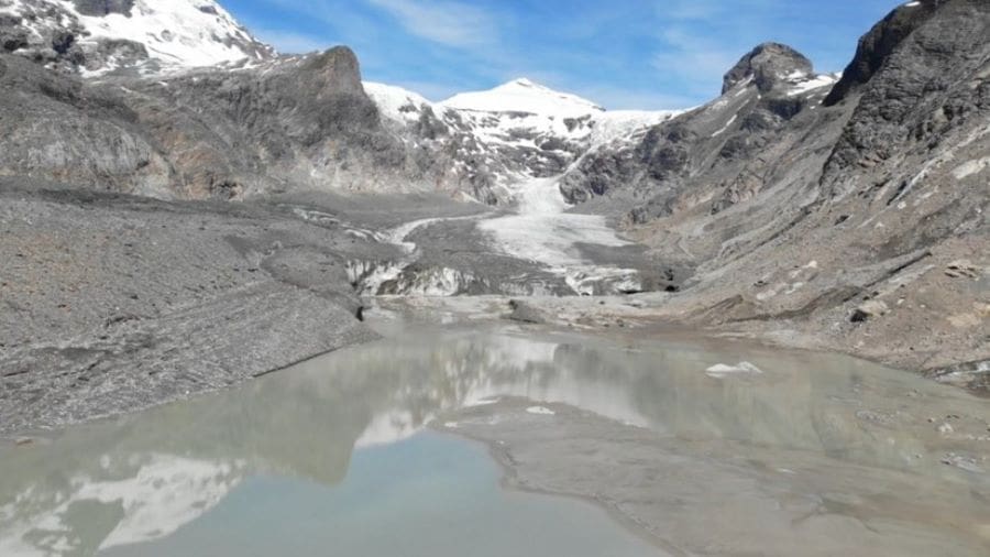 Glaciers’ self-cooling power nearing its peak, ISTA study warns Image: Pasterze Glacier, Austria