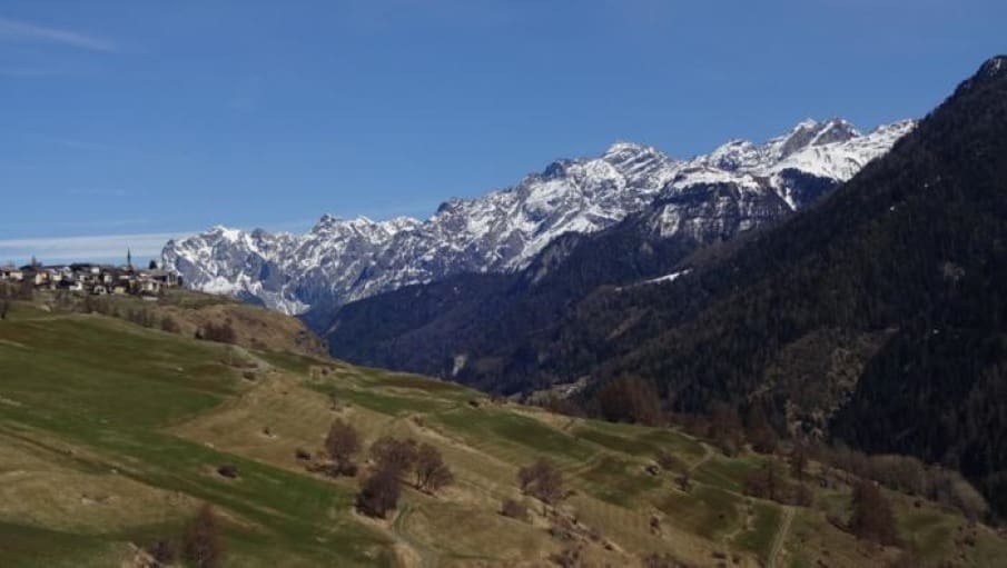 Image: Swiss Alps (s. mountains face faster climate change, with risks for billions) 