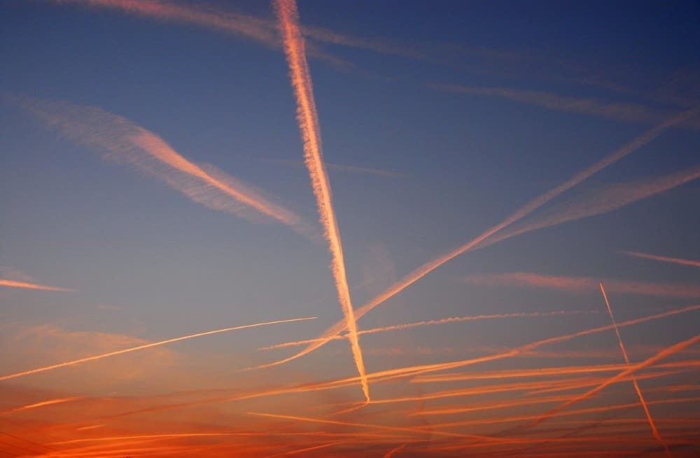 Image: Contrails