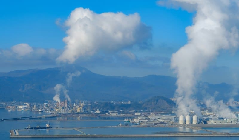 Image: industrial platform (s. climate, science, carbon capture)