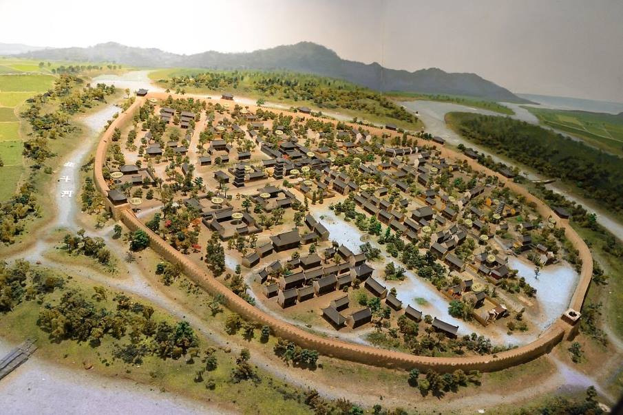 Image: Mingzhou city model in Tang Dynasty, displayed in Ningbo Museum