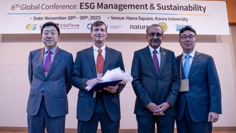 Water Sustainability Index aims to curb ESG greenwashing in corporate reporting Image: Prof. Jay Hyuk Rhee, Prof. William Mitch, Mr. Jamil Ahmad of UNEP, and Prof. Yong Sik Ok at the 6th Global Conference on ESG Management and Sustainability (Korea University, November 28-30, 2023) (s. Water Sustainability Index)