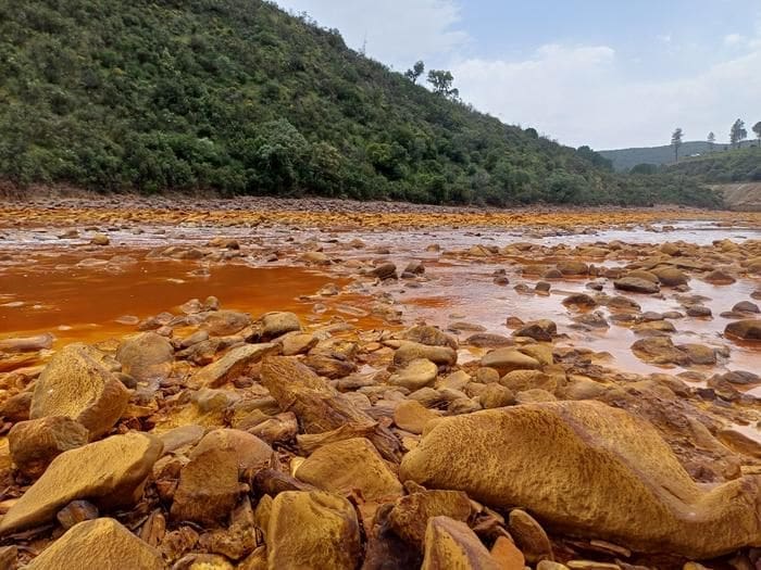Image: Acid mine drainage on the Rio Tinto